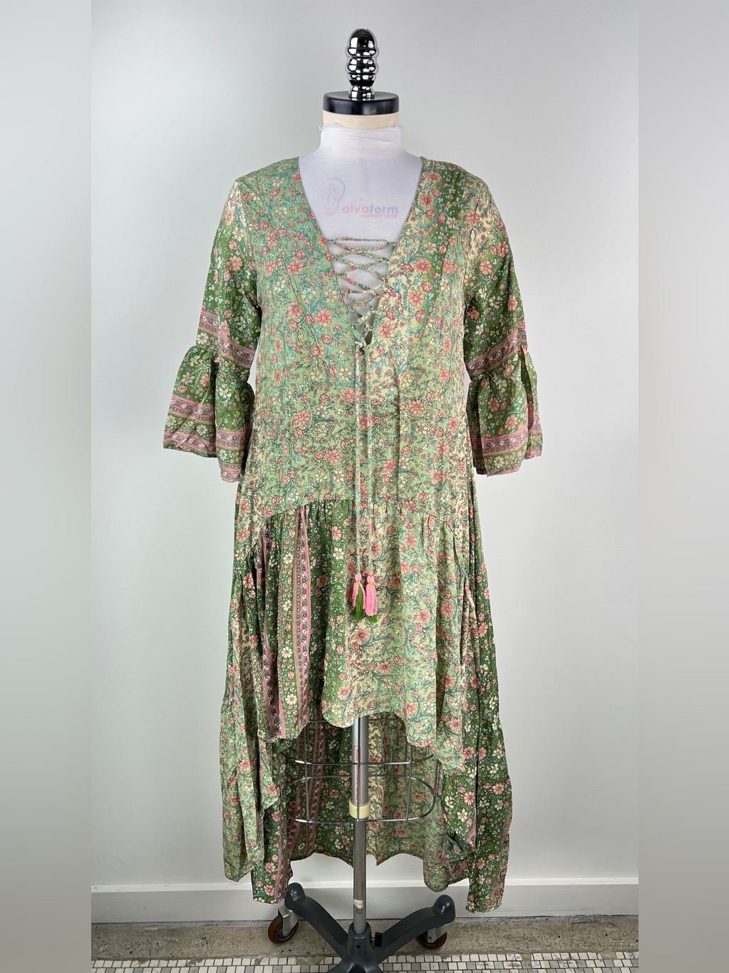 3601. Green Floral Lace-Up Boho Dress